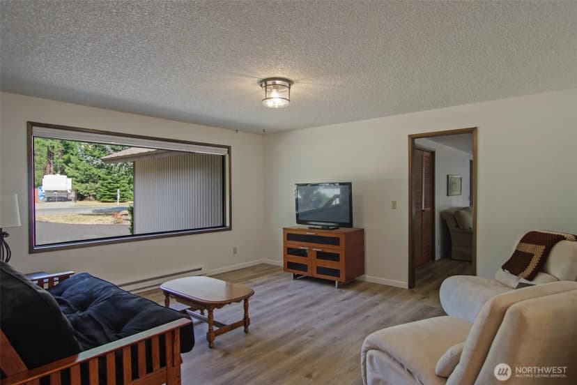 Property photo for 70 Lake Cabins Road, Ronald photo 8