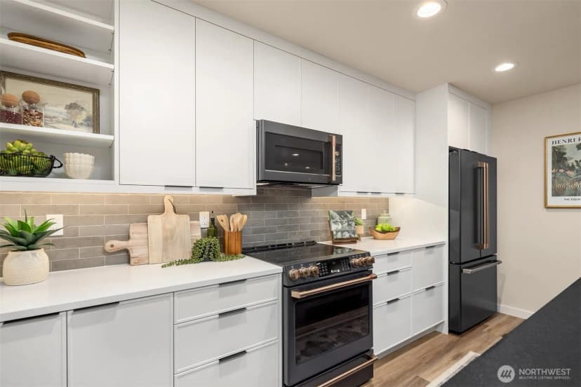 Property photo for 11524 38th Avenue Ne, Seattle photo 12