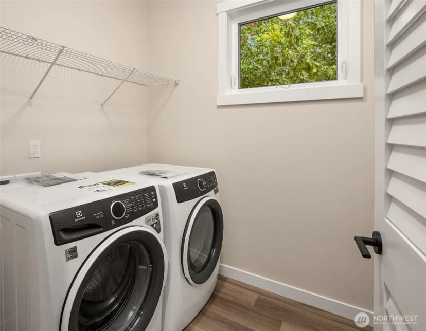 Property photo for 11524 38th Avenue Ne, Seattle photo 28