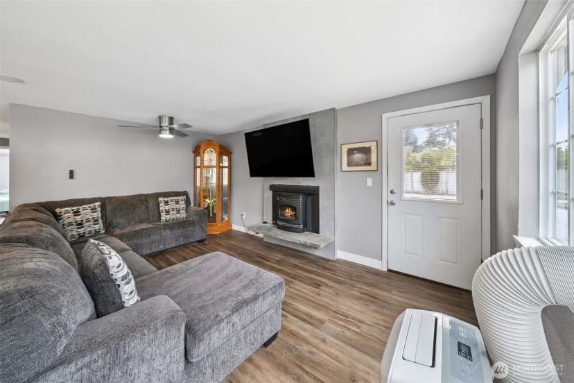 Property photo for 19505 67th Street E, Bonney Lake photo 17