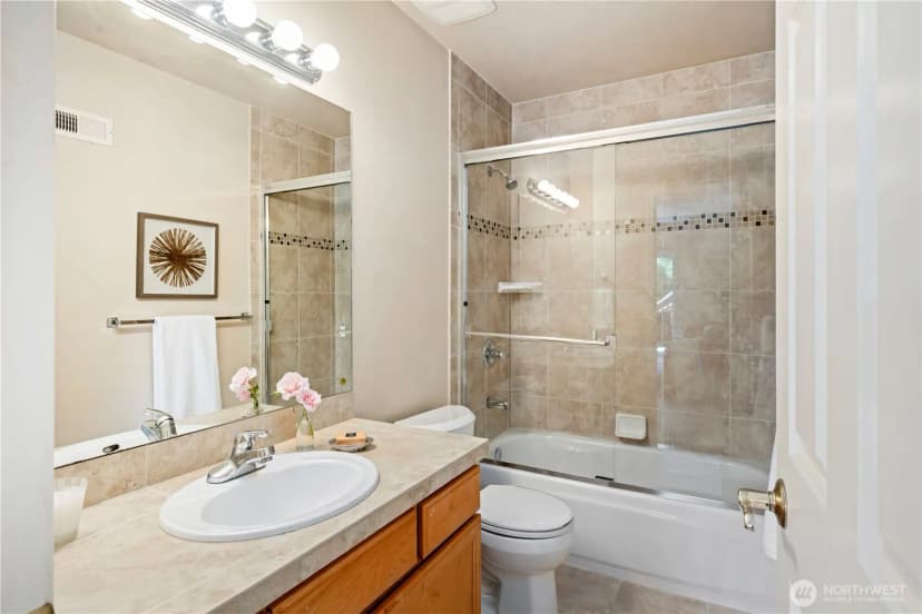 Property photo for 9206 Ne 126th Place, Kirkland photo 24