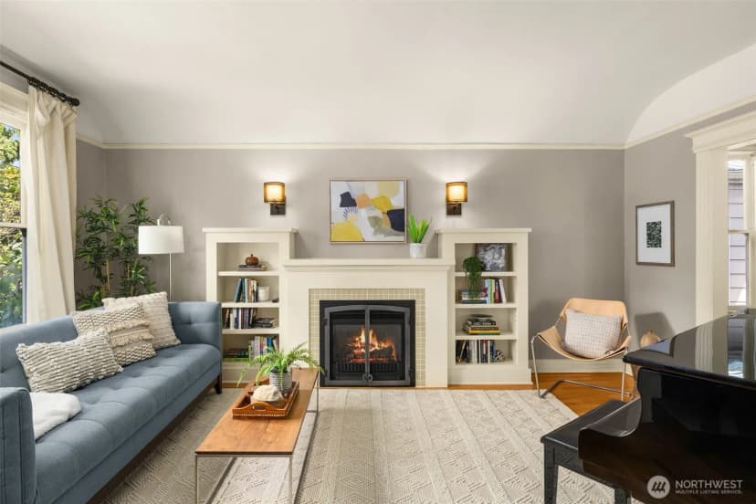 Property photo for 2146 4th Avenue W, Seattle photo 3