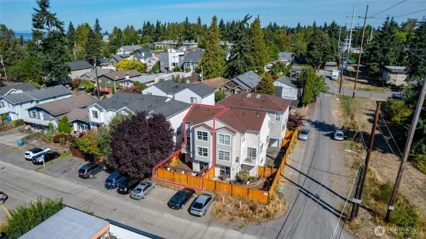 Property photo for 10303 N Evanston Avenue, Seattle photo 30
