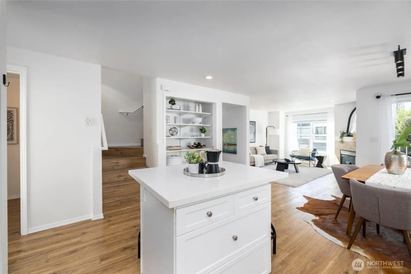 Property photo for 10303 N Evanston Avenue, Seattle photo 11