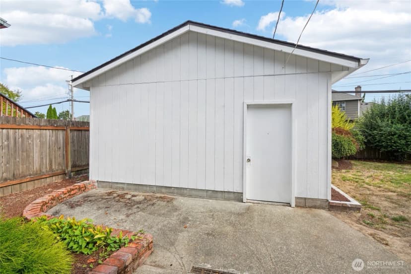 Property photo for 2640 Louisiana Street, Longview photo 32