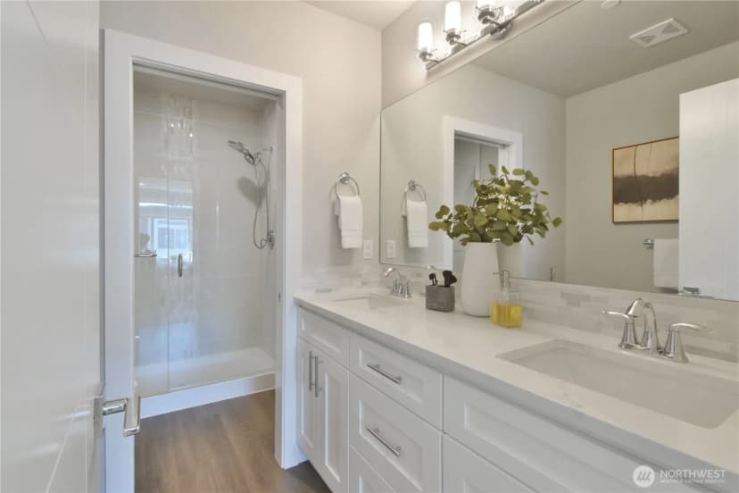 Property photo for 5020 148th Street Sw #e4, Edmonds photo 18