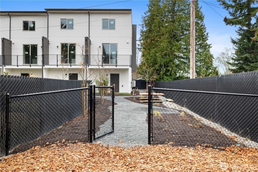 Property photo for 5020 148th Street Sw #e4, Edmonds photo 27