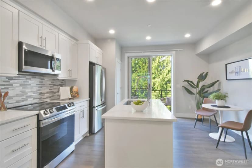 Property photo for 5020 148th Street Sw #e4, Edmonds photo 8