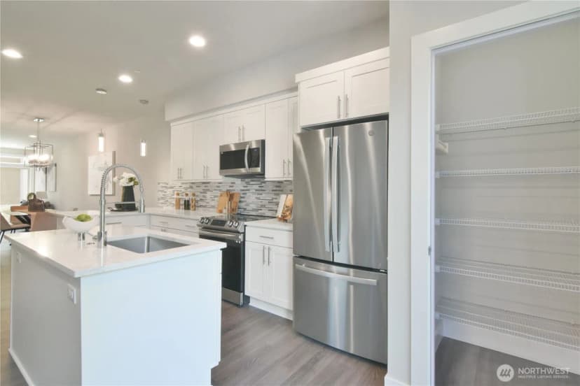 Property photo for 5020 148th Street Sw #e4, Edmonds photo 11