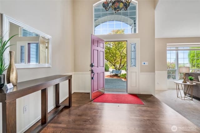 Property photo for 400 Everwood Court Nw, Issaquah photo 5