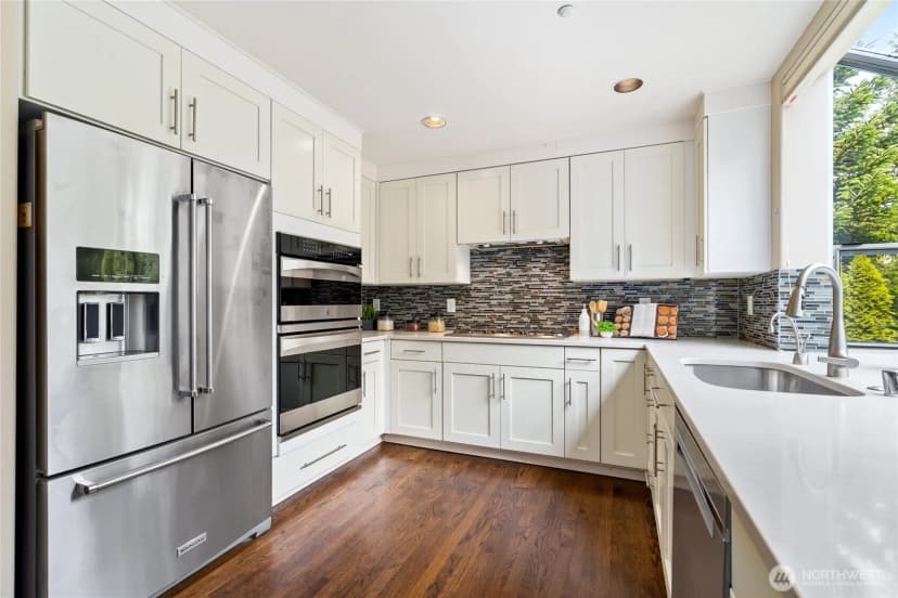 Property photo for 400 Everwood Court Nw, Issaquah photo 12