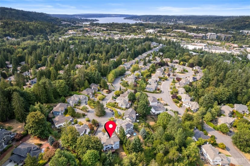 Property photo for 400 Everwood Court Nw, Issaquah photo 40