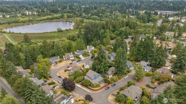 Property photo for 14835 Se 10th Place, Bellevue photo 2