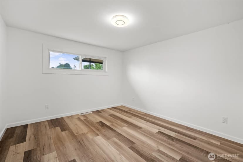 Property photo for 1501 N 19th Street, Mount Vernon photo 21