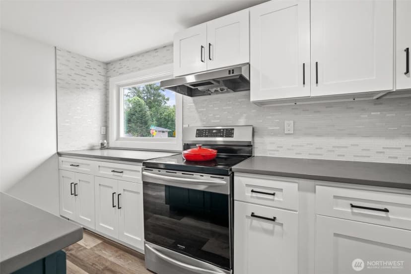 Property photo for 1501 N 19th Street, Mount Vernon photo 4