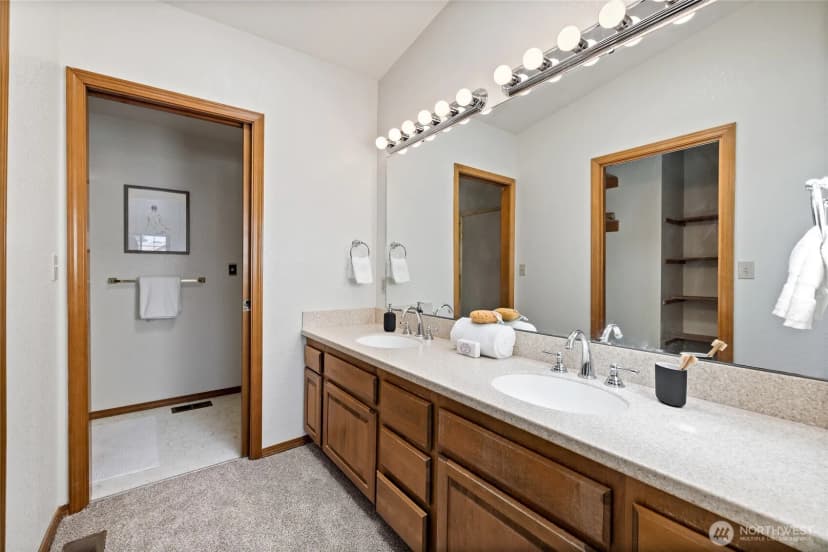 Property photo for 9926 76th Street Sw, Lakewood photo 33