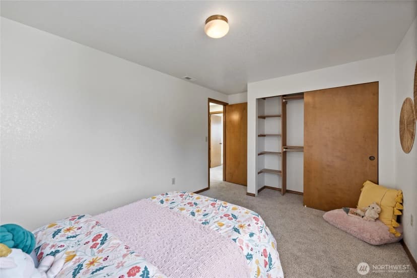 Property photo for 9926 76th Street Sw, Lakewood photo 21