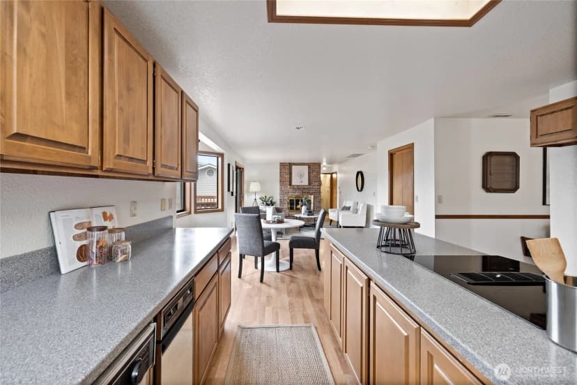 Property photo for 9926 76th Street Sw, Lakewood photo 14