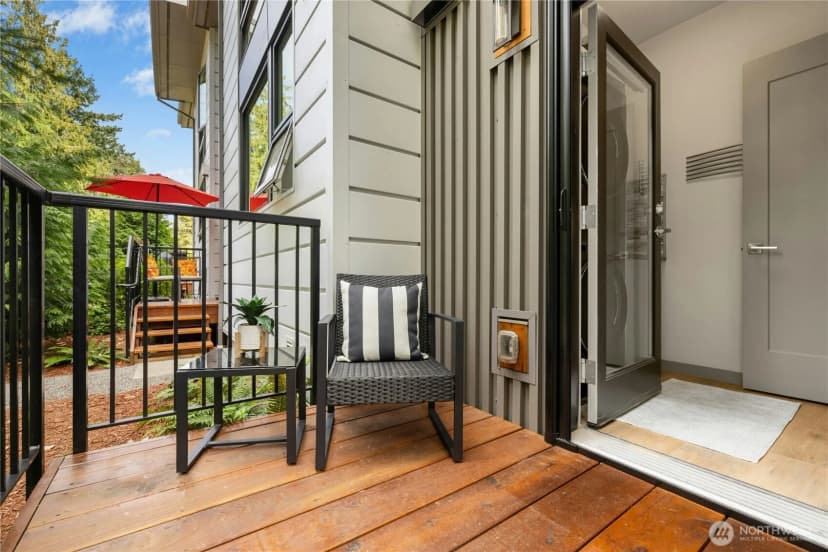 Property photo for 744 Hanami Lane Ne, Bainbridge Island photo 18