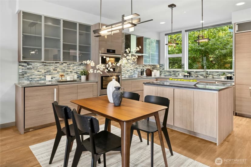 Property photo for 744 Hanami Lane Ne, Bainbridge Island photo 9