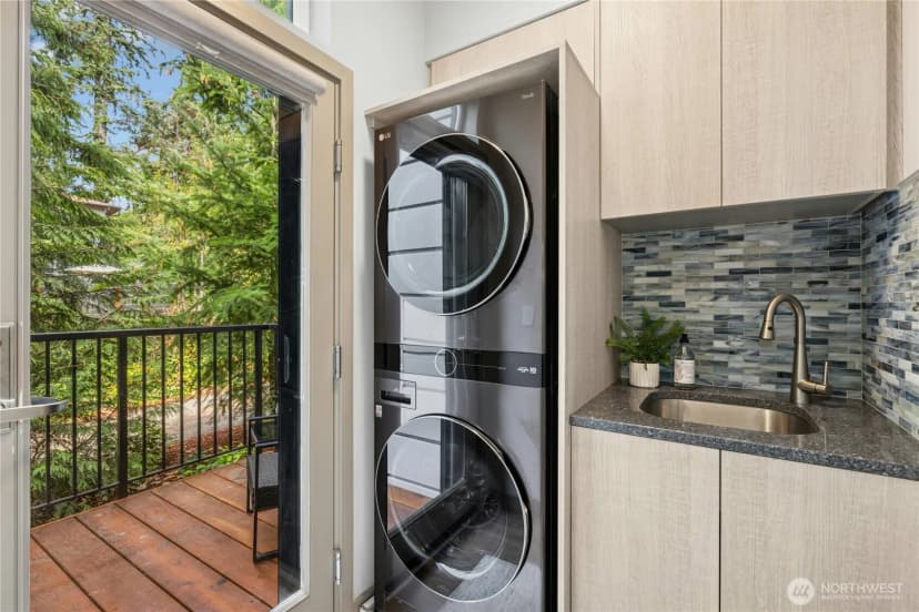 Property photo for 744 Hanami Lane Ne, Bainbridge Island photo 17