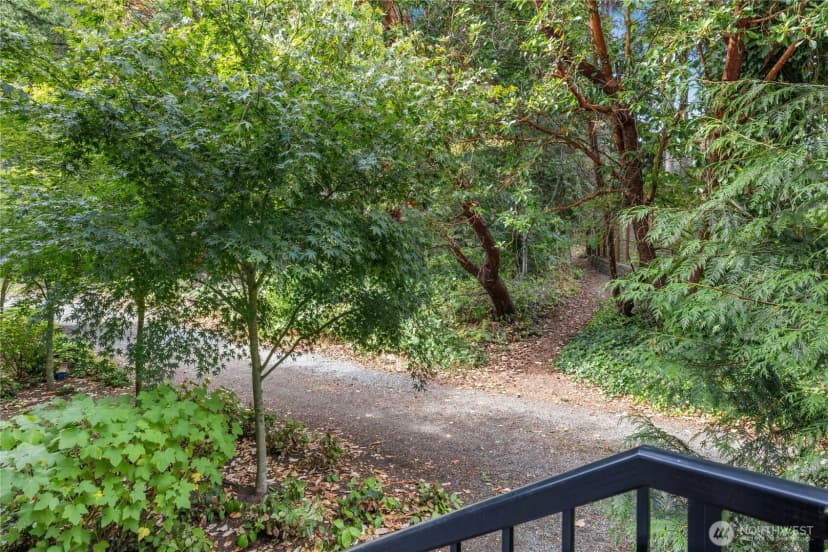 Property photo for 744 Hanami Lane Ne, Bainbridge Island photo 19