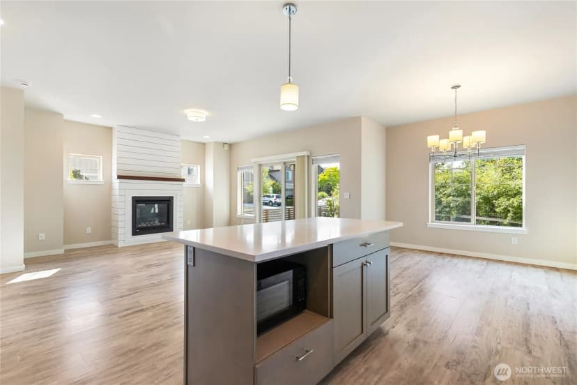 Property photo for 701 Springside Lane, Bellingham photo 7