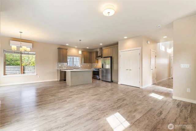 Property photo for 701 Springside Lane, Bellingham photo 4