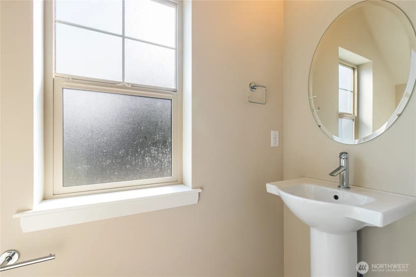 Property photo for 701 Springside Lane, Bellingham photo 16