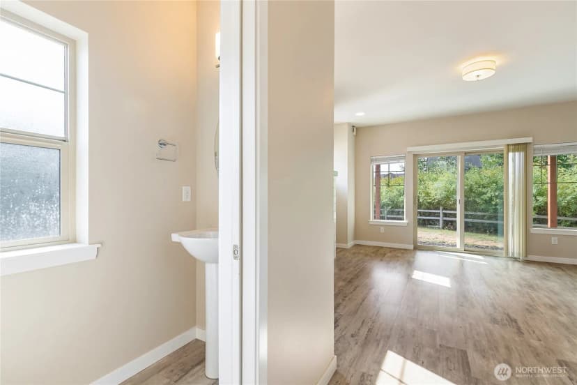 Property photo for 701 Springside Lane, Bellingham photo 27