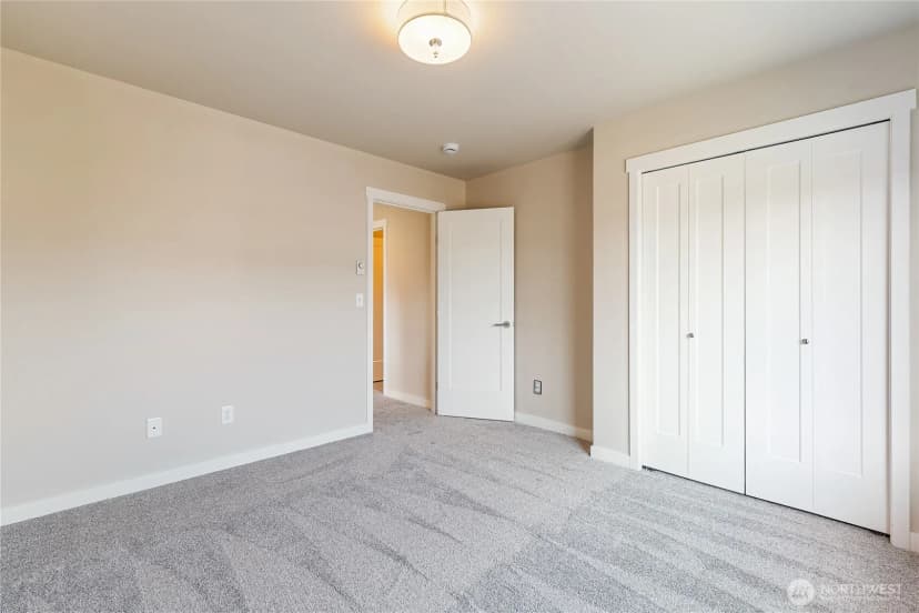 Property photo for 701 Springside Lane, Bellingham photo 19