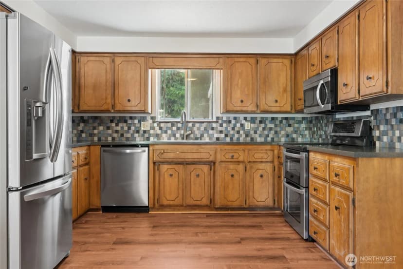 Property photo for 4011 San Mar Drive Ne, Olympia photo 2