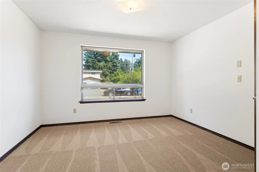 Property photo for 4011 San Mar Drive Ne, Olympia photo 15