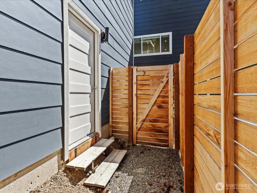 Property photo for 3615 N 18th Street, Tacoma photo 33