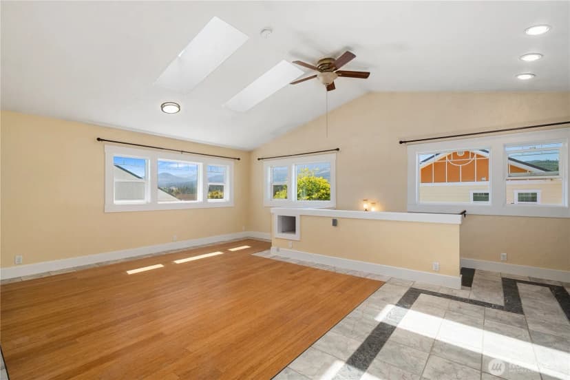 Property photo for 1033 W 11th Street, Port Angeles photo 29
