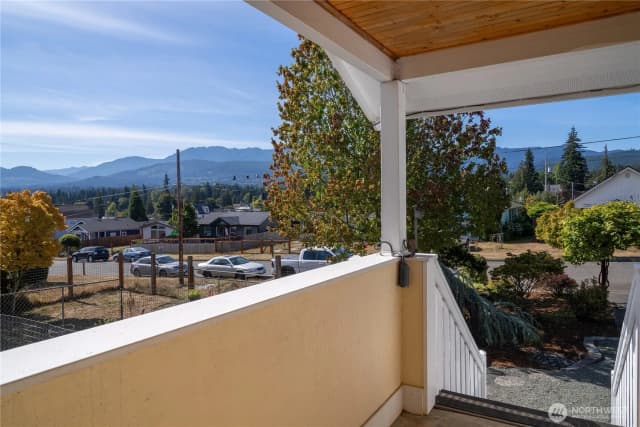 Property photo for 1033 W 11th Street, Port Angeles photo 3