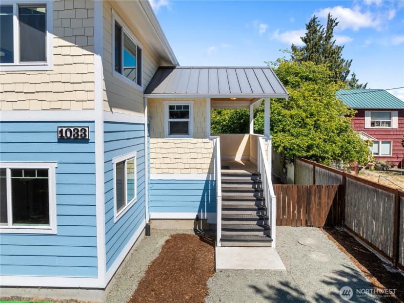 Property photo for 1033 W 11th Street, Port Angeles photo 2