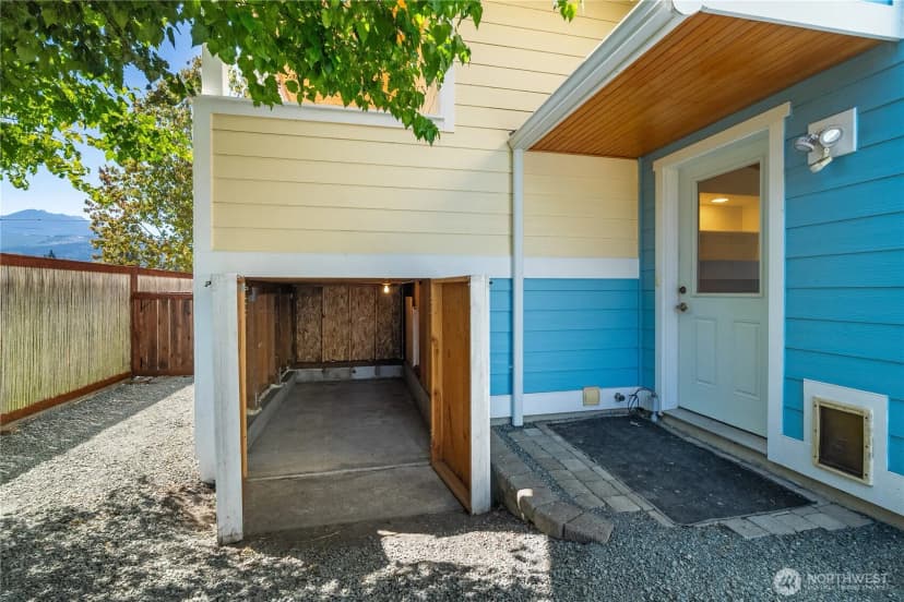 Property photo for 1033 W 11th Street, Port Angeles photo 22