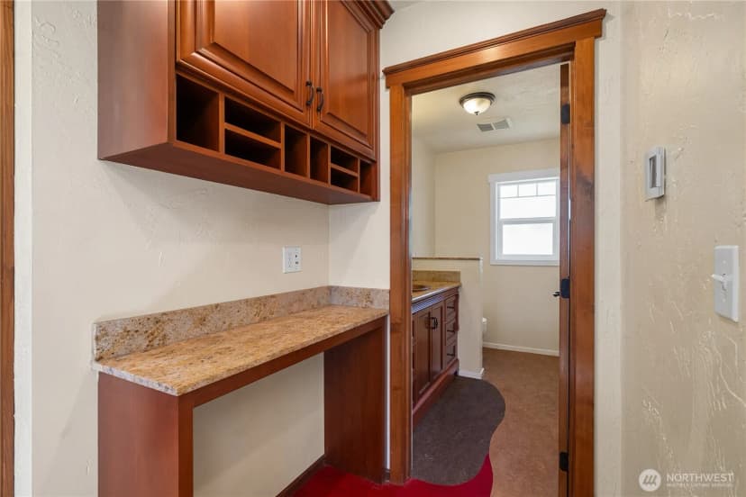 Property photo for 1033 W 11th Street, Port Angeles photo 10