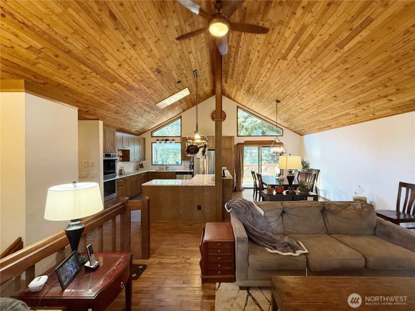 Property photo for 18428 74th Place W, Edmonds photo 10