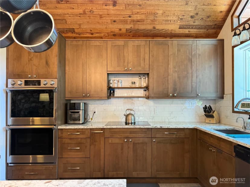 Property photo for 18428 74th Place W, Edmonds photo 13
