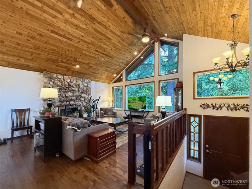 Property photo for 18428 74th Place W, Edmonds photo 9