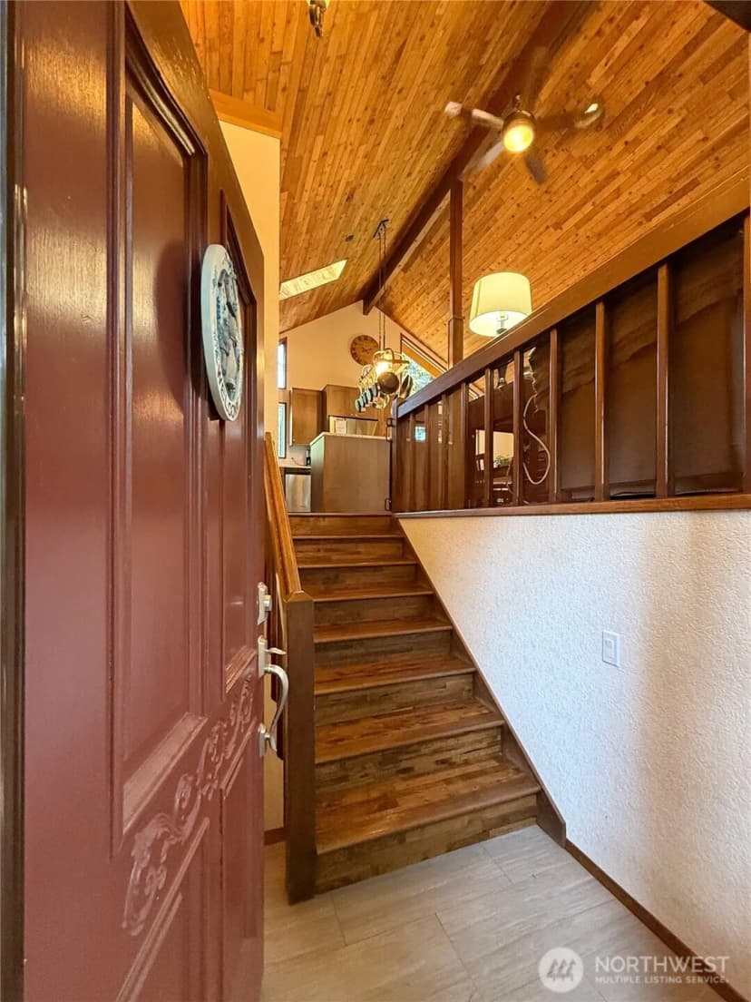 Property photo for 18428 74th Place W, Edmonds photo 8