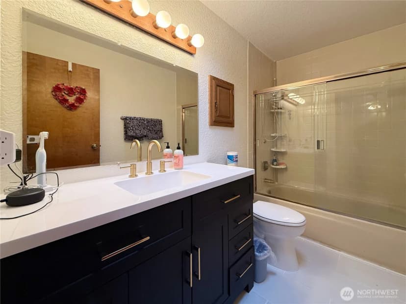 Property photo for 18428 74th Place W, Edmonds photo 19
