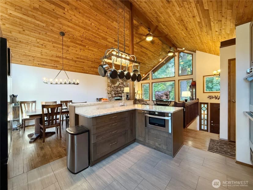 Property photo for 18428 74th Place W, Edmonds photo 14