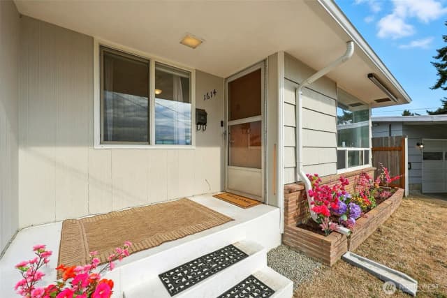 Property photo for 1614 Scott Place, Bremerton photo 2