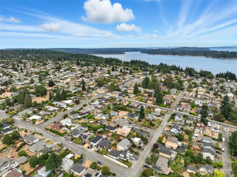 Property photo for 1614 Scott Place, Bremerton photo 7