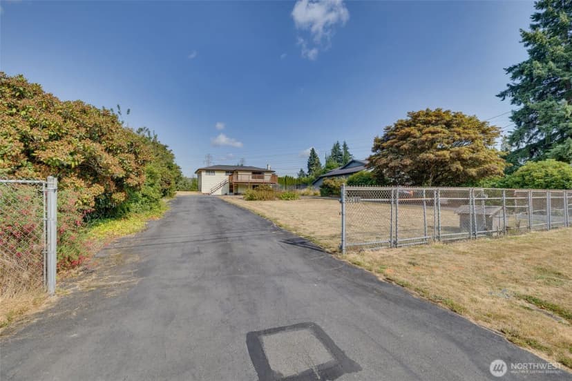 Property photo for 22911 32nd Avenue W, Brier photo 3