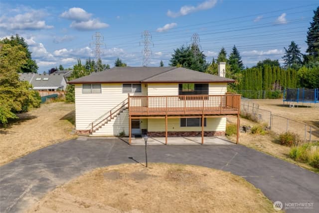 Property photo for 22911 32nd Avenue W, Brier photo 2