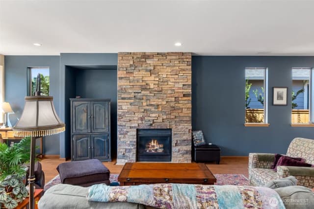 Property photo for 8650 Bainbridge Loop Ne, Lacey photo 5